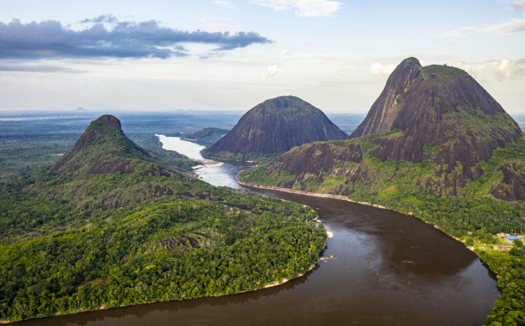CERROS DE MAVICURE 4D3N