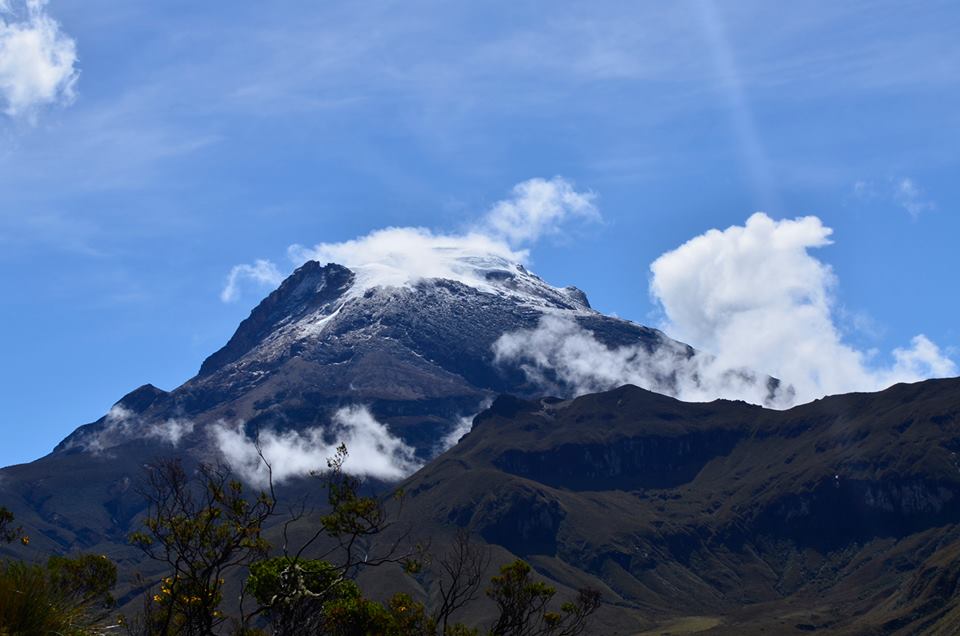NEVADO DEL TOLIMA SUMMIT ATTEMPT 4D3N