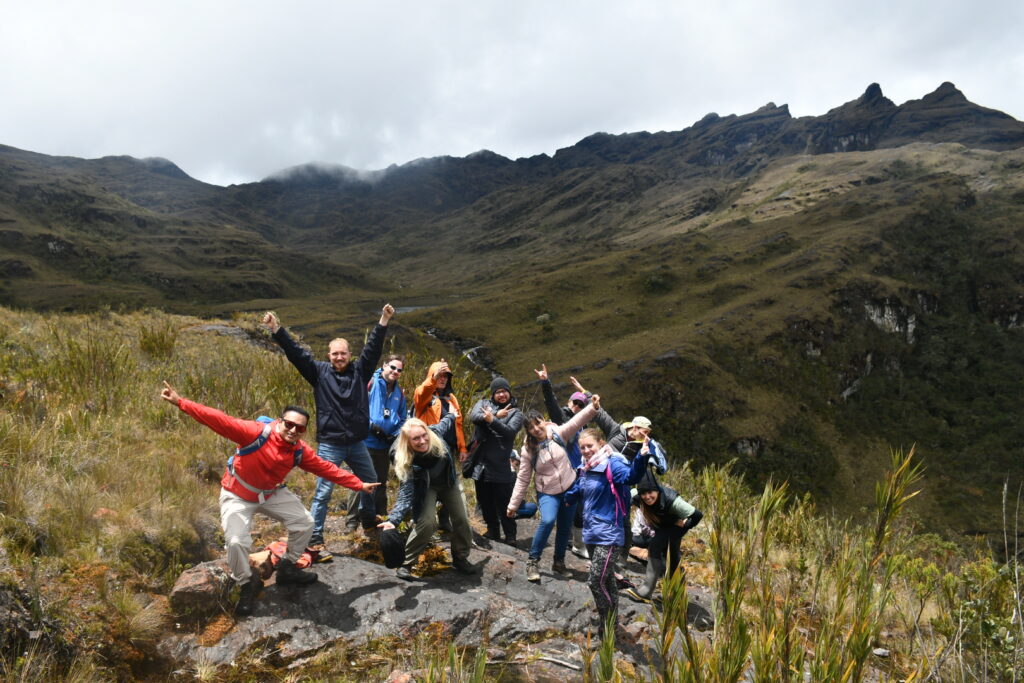 ADVENTURE 15D (B)